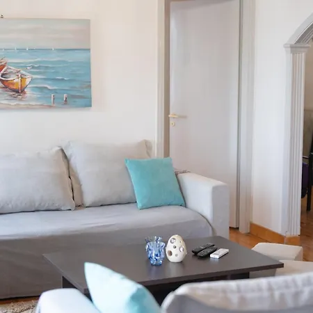 Theofanis Giannoulis Apartment