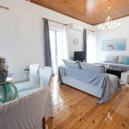 Theofanis Giannoulis Apartmán