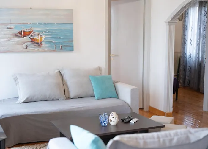 Theofanis Giannoulis Apartment