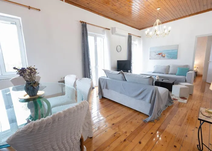Theofanis Giannoulis Apartment
