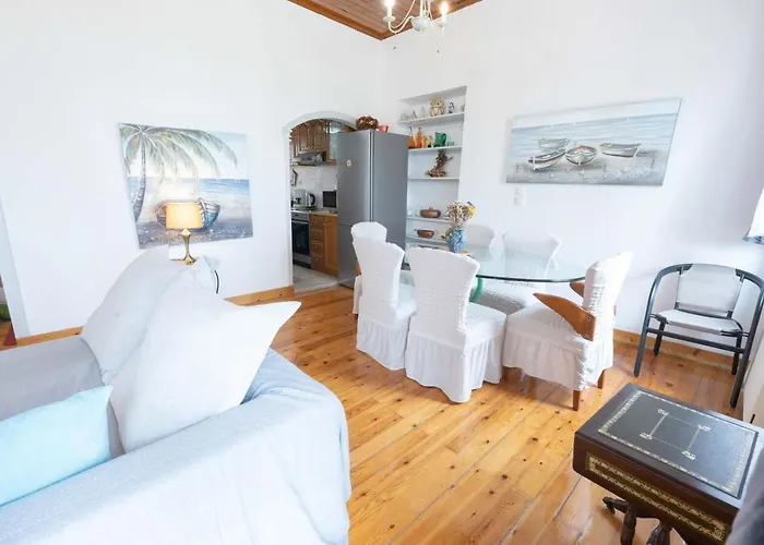 Theofanis Giannoulis Apartment *